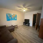 - Monteurwohnung Familie Houri Appartement *