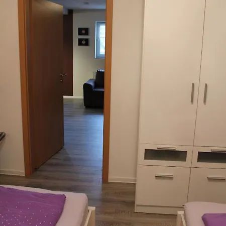 - Monteurwohnung Familie Houri Neupotz