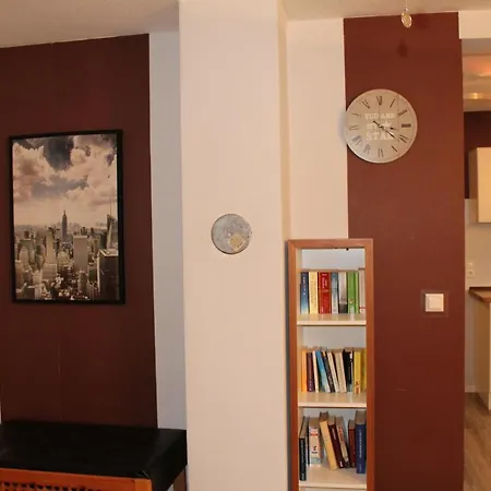 - Monteurwohnung Familie Houri *