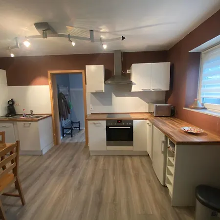 - Monteurwohnung Familie Houri * Neupotz