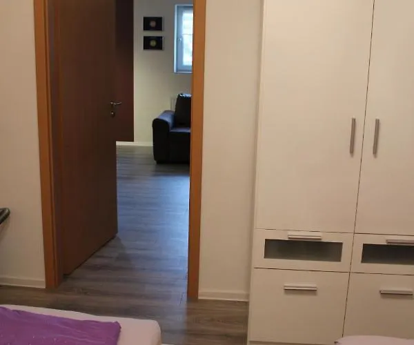 - Monteurwohnung Familie Houri Neupotz