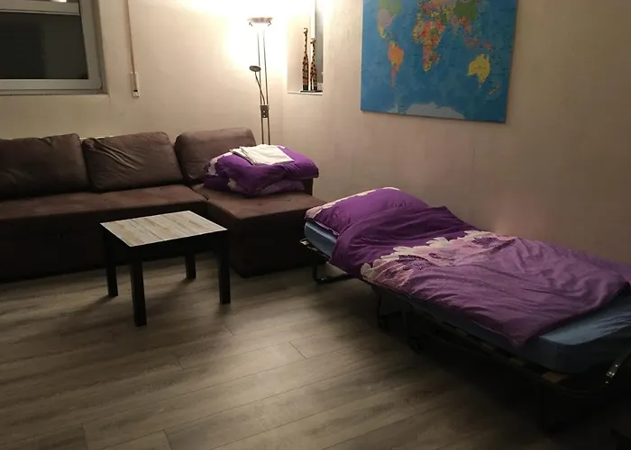 - Monteurwohnung Familie Houri Neupotz