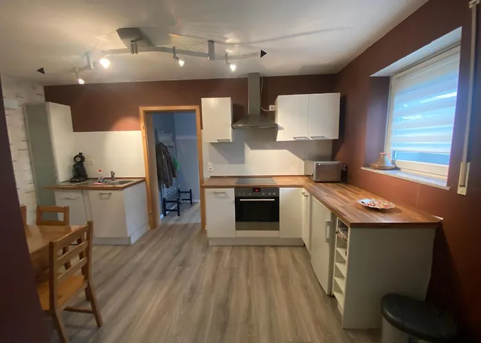 - Monteurwohnung Familie Houri * Neupotz