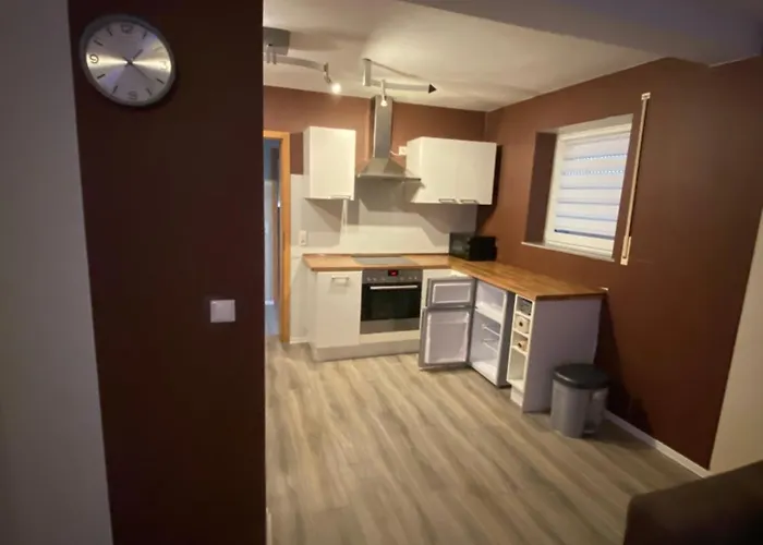 - Monteurwohnung Familie Houri * Neupotz